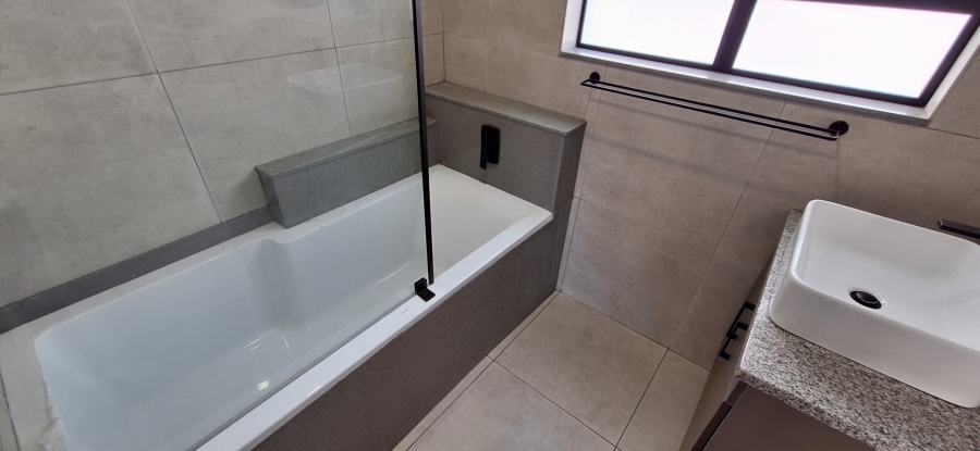 2 Bedroom Property for Sale in Albertinia Western Cape
